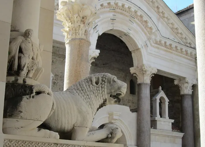 永久驻地公寓 公寓 *